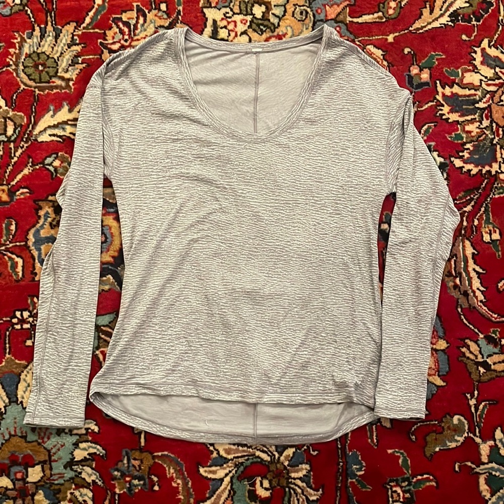 Womens Lululemon shirt.